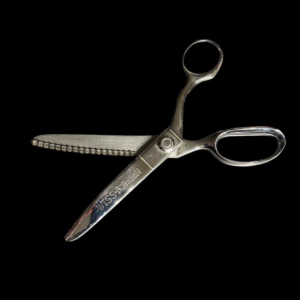 Vintage WISS 9" Pinking Shears Sewing Scissors Chrome Zig Zag Patent No 2286874